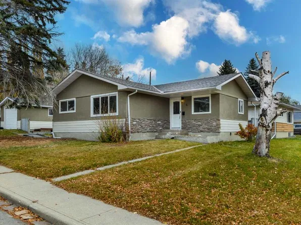 4 Cheyenne Cres NW, Calgary, AB T2L 0Z2
