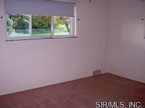 4th image of 429 Crestview Dr