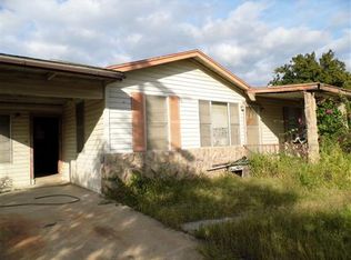 602 E Tilley St, Hebbronville, TX 78361