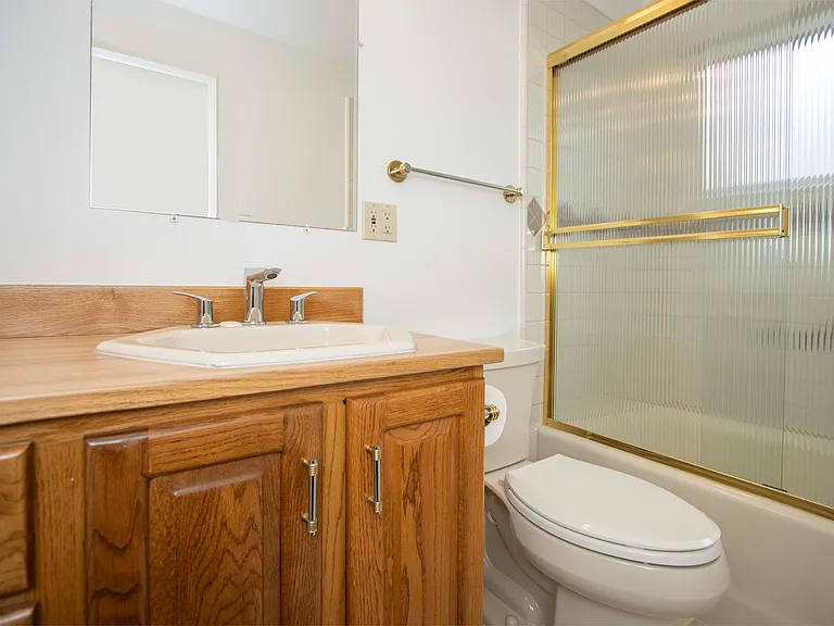 8 Azalea Dr — Photo 17