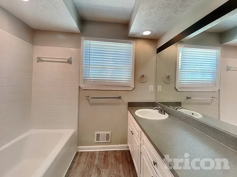 515 Westbridge Dr — Photo 17
