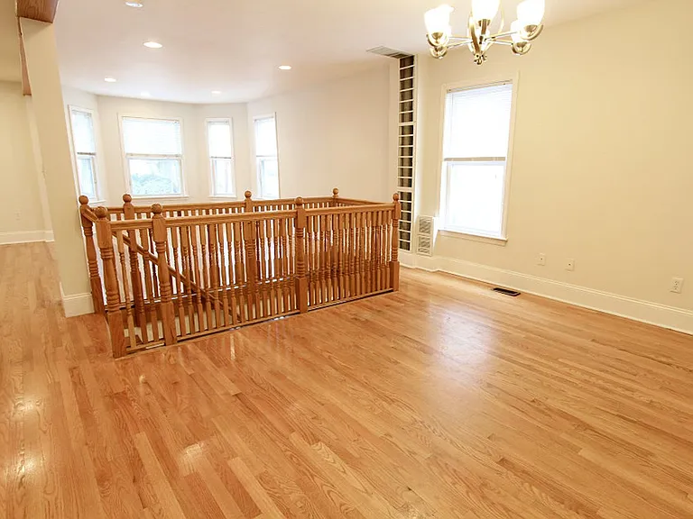25 Aspinwall Ave #1C — Photo 12