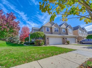 201 Westminster Dr, Bloomingdale, IL 60108
