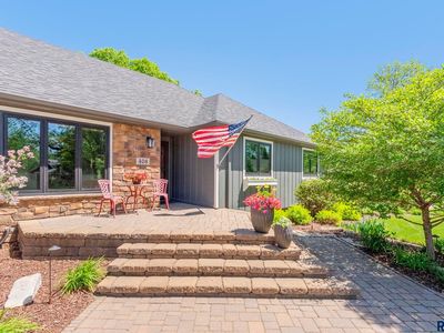 408 N Oak Ridge Rd, Brandon, SD, 57005