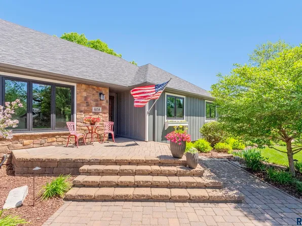 408 N Oak Ridge Rd, Brandon, SD 57005