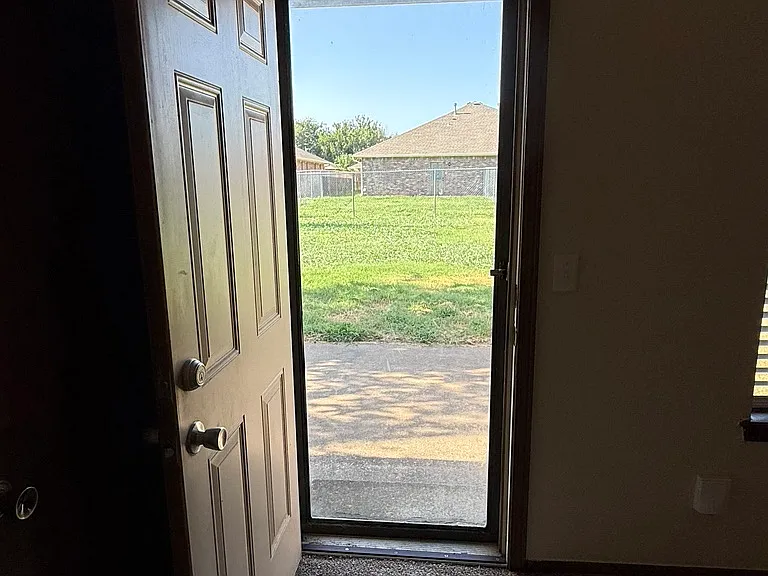 139 Barrett Pl — Photo 18