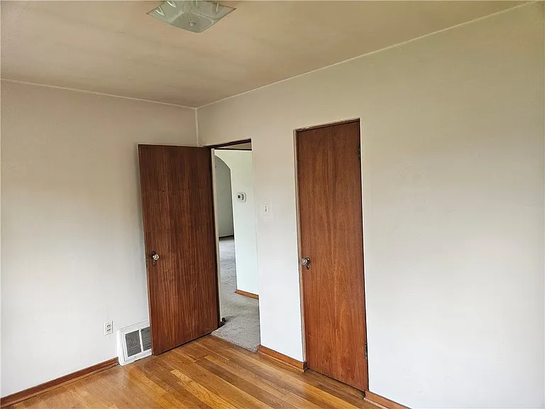 706 Upston St #FRONT — Photo 19