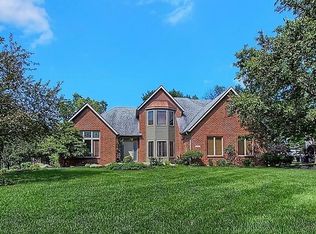 8846 Chateau Dr, Pickerington, OH 43147