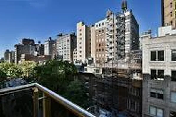 Sold by Hecht Group | media 20