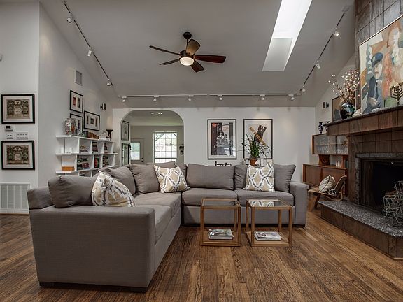 5th image of 8427 Craighill Ave