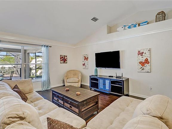 5th image of 1809 SW 25th Ter