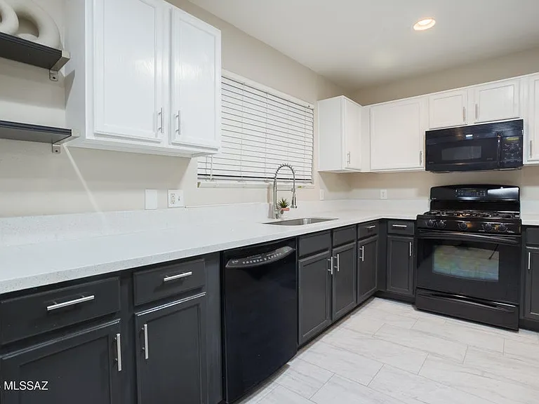 9267 N Red Diamond Ave — Photo 15