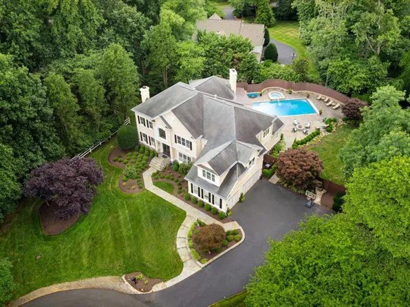 3200 Sarah Joan Ct, Oakton, VA 22124