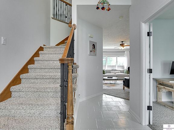 3rd image of 18303 Adams Cir