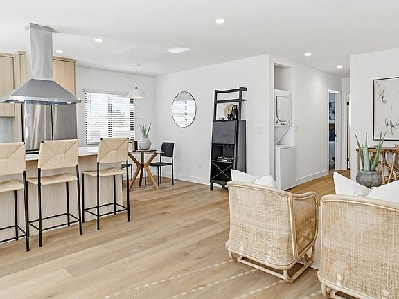 4th image of 4054 Louisiana St APT 10