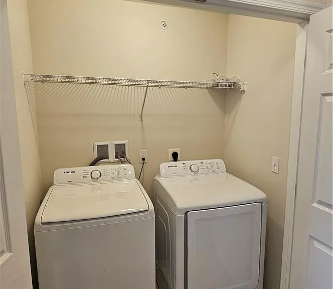 1462 Black Forest Dr S — Photo 22