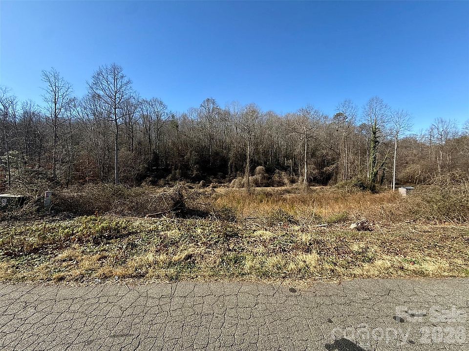 2nd image of 1298 39th Street Cir SW