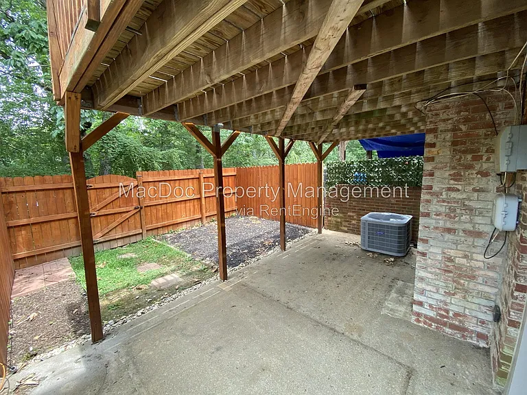 431 Ridgemore St — Photo 36