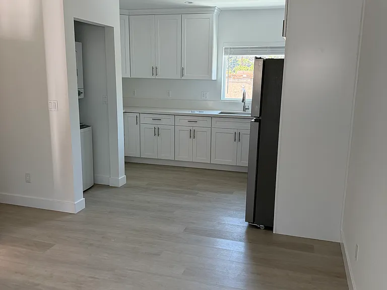 1877 W 25th St #1877 — Photo 16