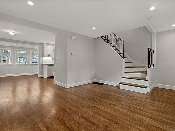 3rd image of 222A Quincy Shore Dr