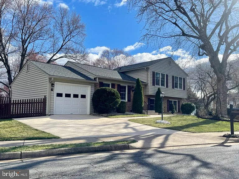 402 Dodd Ct NW — Photo 3