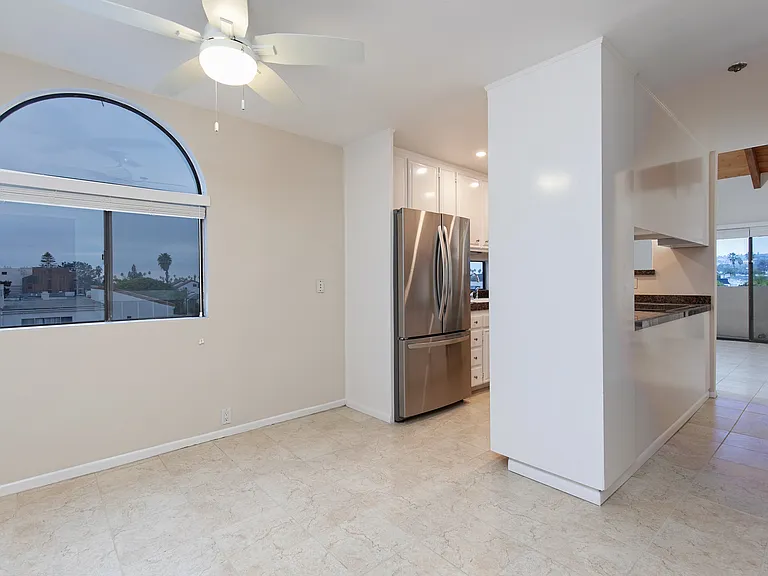1225 Pacific Beach Dr — Photo 14
