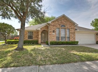 8203 Berkely Ct, Baytown, TX 77521