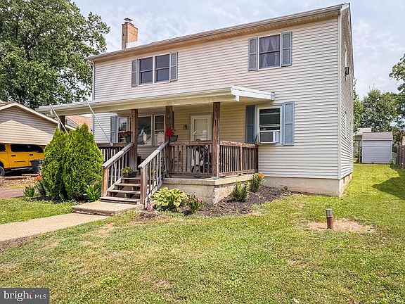 2nd image of 478 Cedar Ave