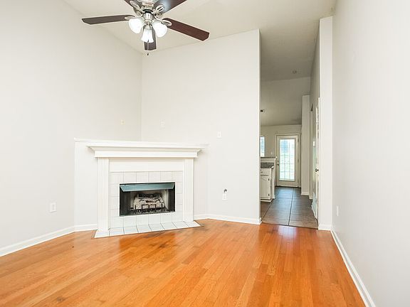 4th image of 5290 Kristy Ln