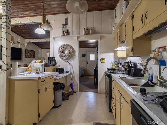 4th image of 14919 Anacapa Rd