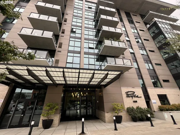 1830 NW Riverscape St APT 308, Portland, OR 97209