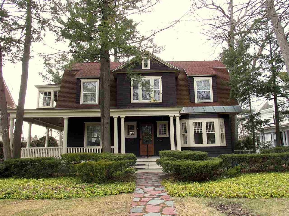 GE Plot, 2404 sq ft, 4 Bedrooms, 2.5 baths, 2 car garage.