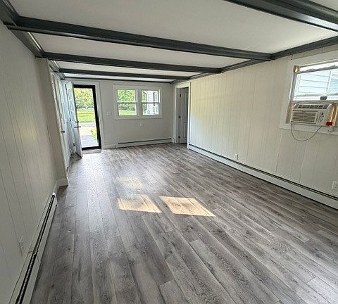 4th image of 722 Allen Avenue