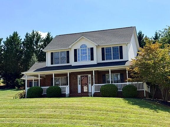 2nd image of 5240 Dresden Cir