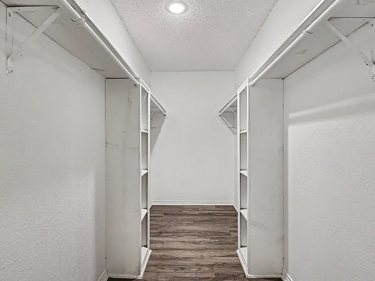 2608 Green Ridge St — Photo 15