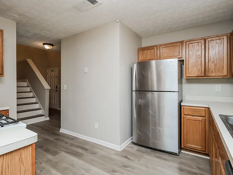 6050 Flagstaf Walk — Photo 8