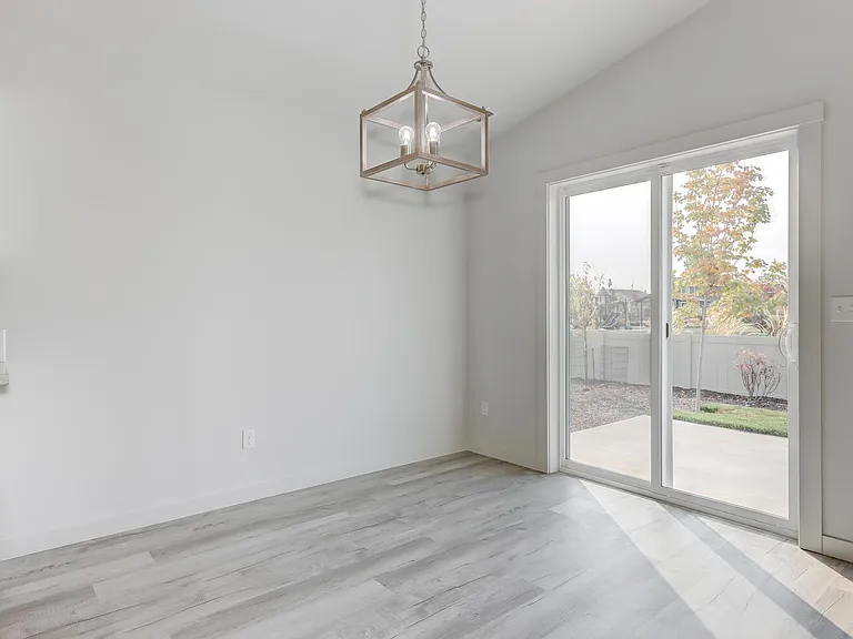 3421 W Charlene St — Photo 10