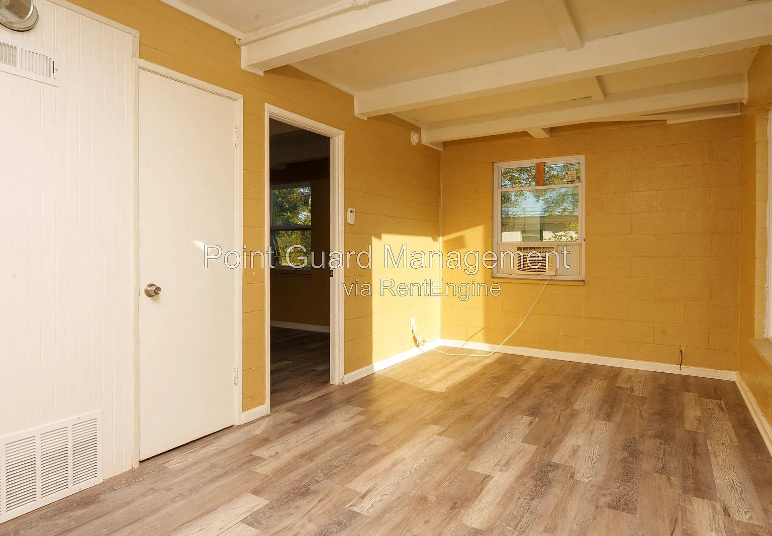 2 bed, 1.0 bath, $850 — Photo 2
