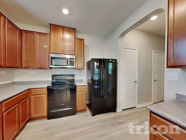 2615 Green Leaf Way — Photo 5