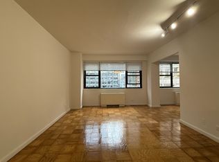300 W 55th St APT 5N, New York, NY 10019