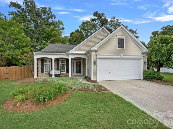 6601 Warbler Wood Ct, Charlotte, NC 28269