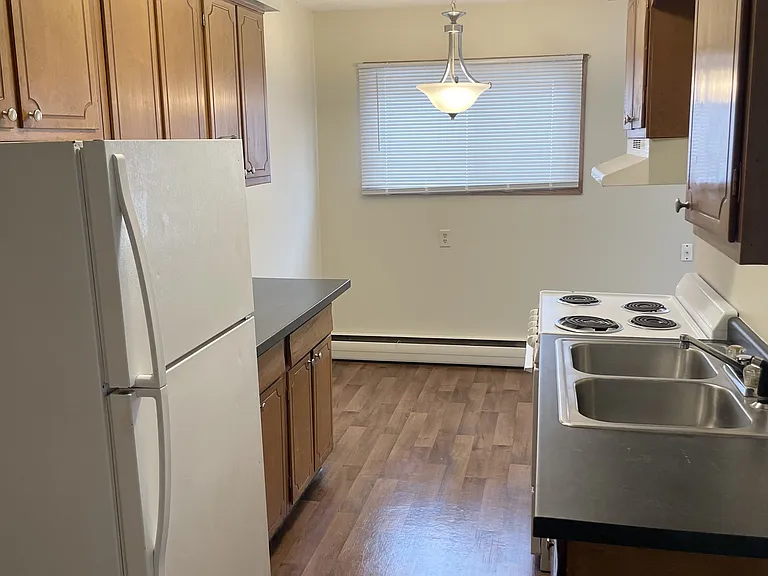 Oak Hills Apartments — Photo 14