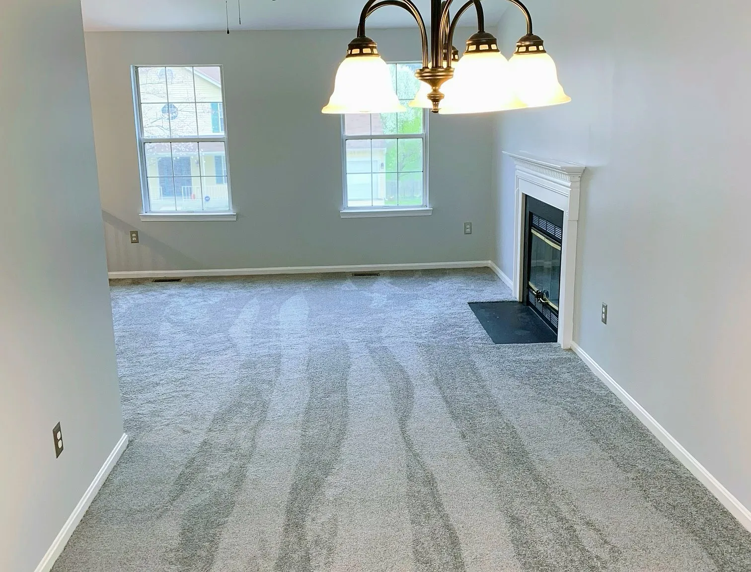 6 bed, 2462 sqft, $5,019 — Photo 4