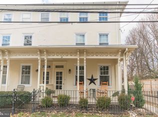 21 W Gravers Ln, Philadelphia, PA 19118