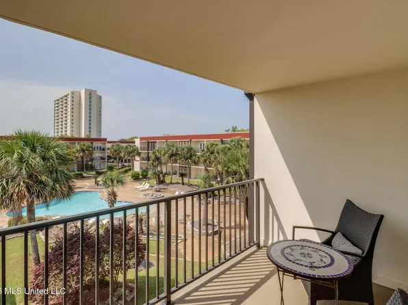 2046 Beach Blvd APT D302, Biloxi, MS 39531