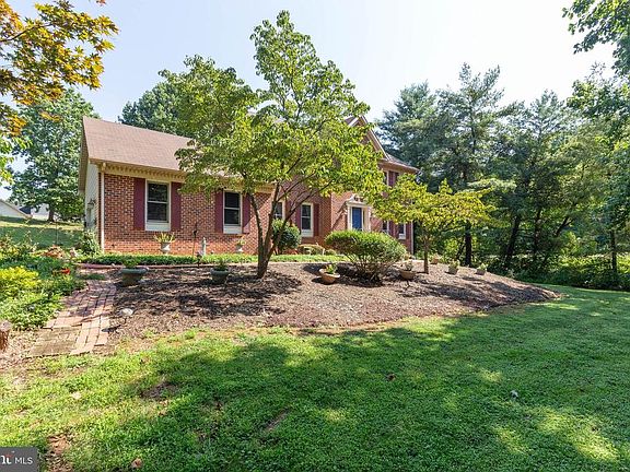 3rd image of 8217 Poplar Grove Dr