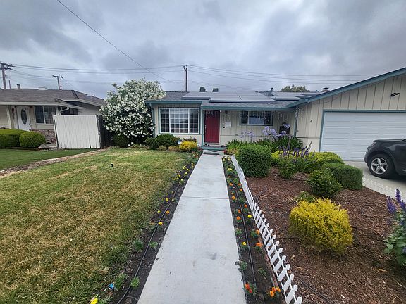 3rd image of 46898 Crawford St