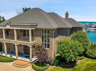 41626 Conger Bay Dr, Harrison Township, MI