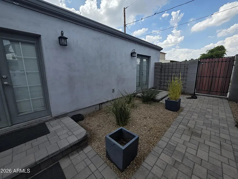 1812 E Whitton Ave — Photo 37