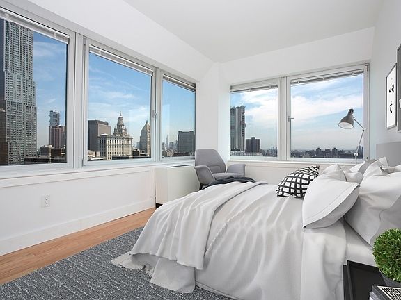 5th image of 200 Water St APT 1715
